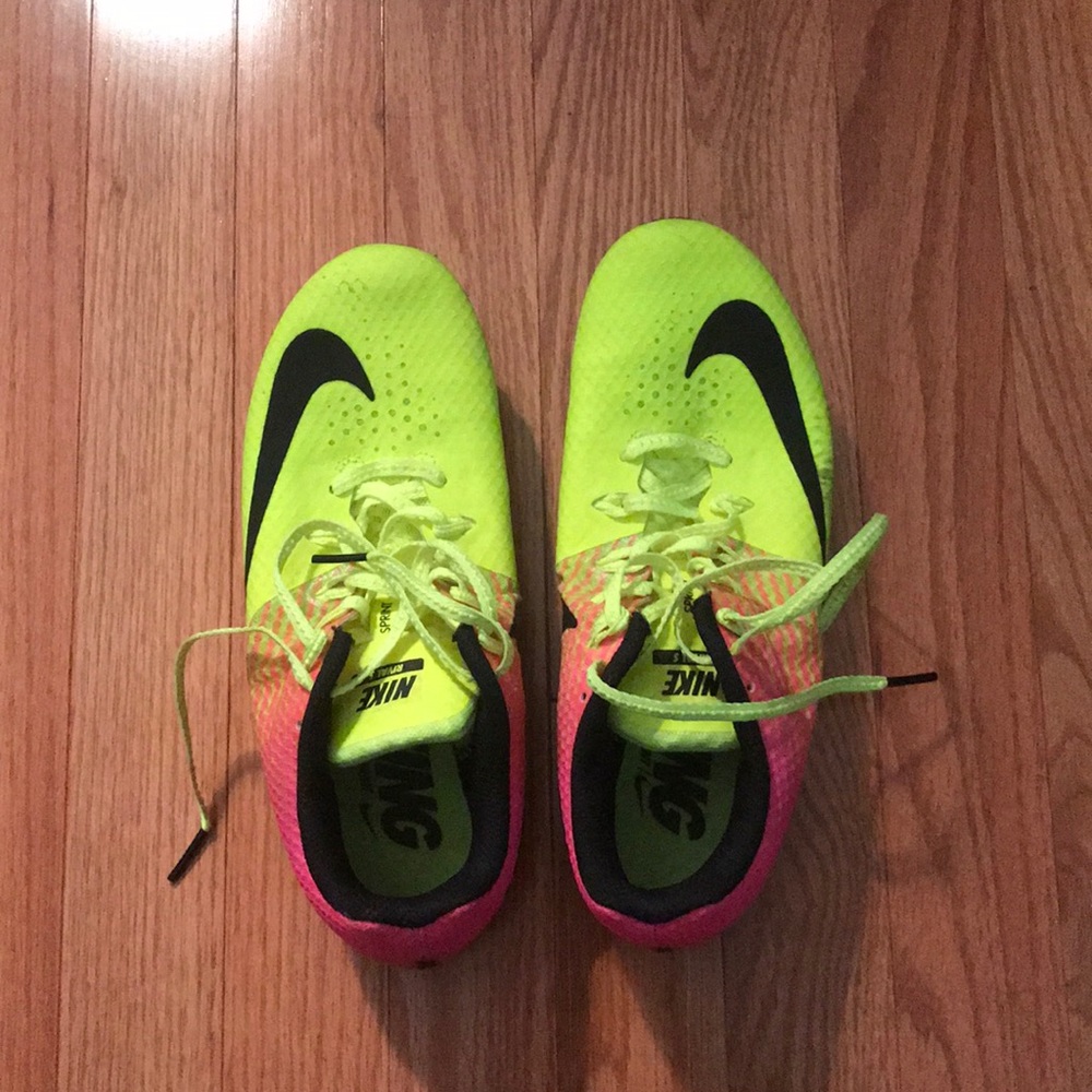 Size 6.5 sprint spikes